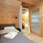 Rodzinny Dom Z Ogrodem I Parkingiem Z 3 Sypialniami By Noclegi Renters