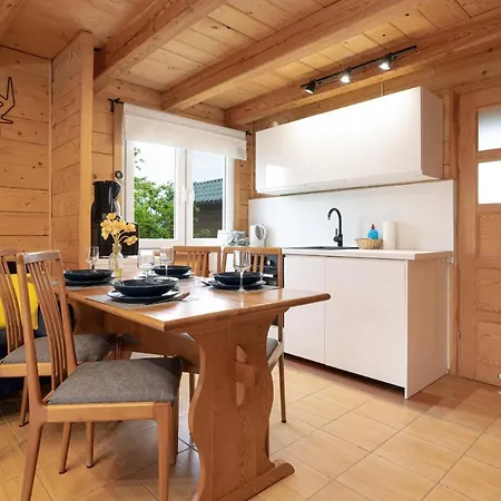 Rodzinny Dom Z Ogrodem I Parkingiem Z 3 Sypialniami By Renters Holiday home *