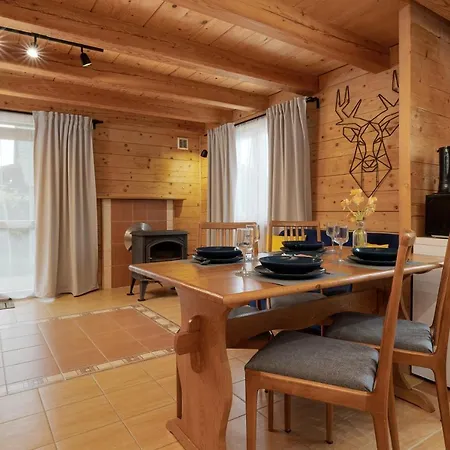Rodzinny Dom Z Ogrodem I Parkingiem Z 3 Sypialniami By Renters Holiday home